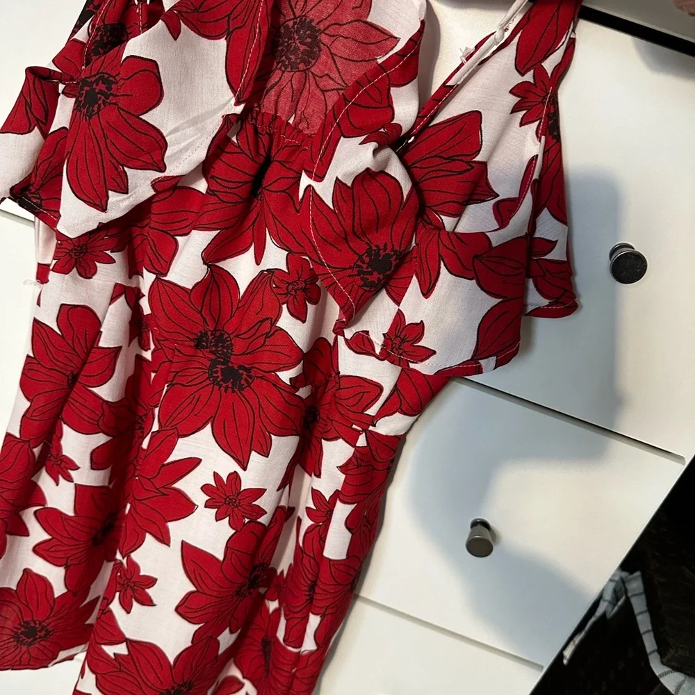 Floral Romper - Tie in Front - Picture 12 of 13